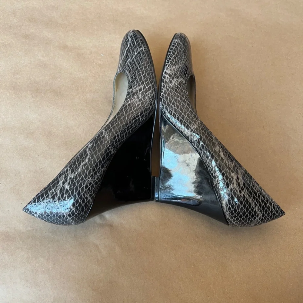 Ellen Tracy Gloria Wedges Shoes Snake Print Size 9